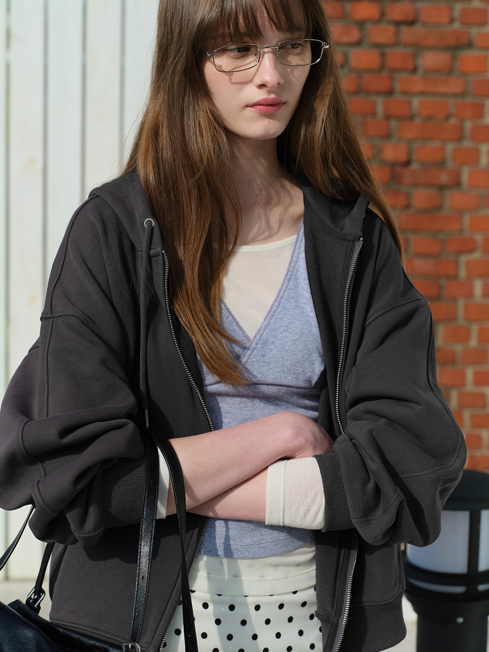 SIMPLE LOGO HOOD ZIP-UP CHARCOAL