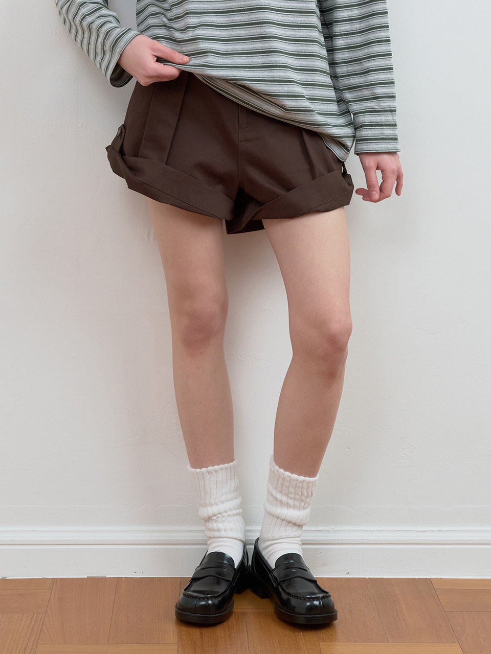 TURN UP SHORT PANTS BROWN