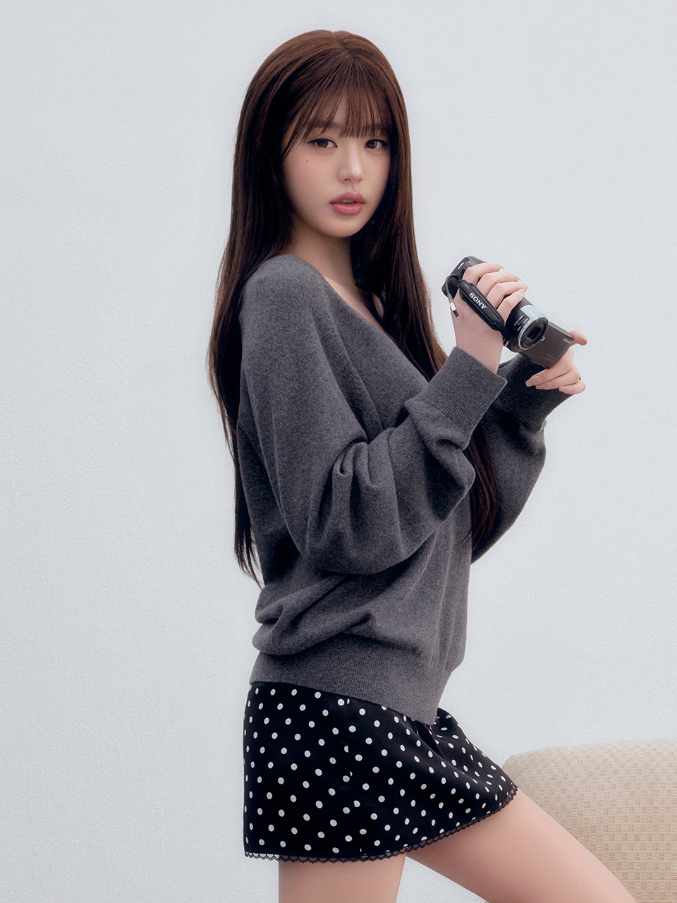 LACE V NECK KNIT CHARCOAL