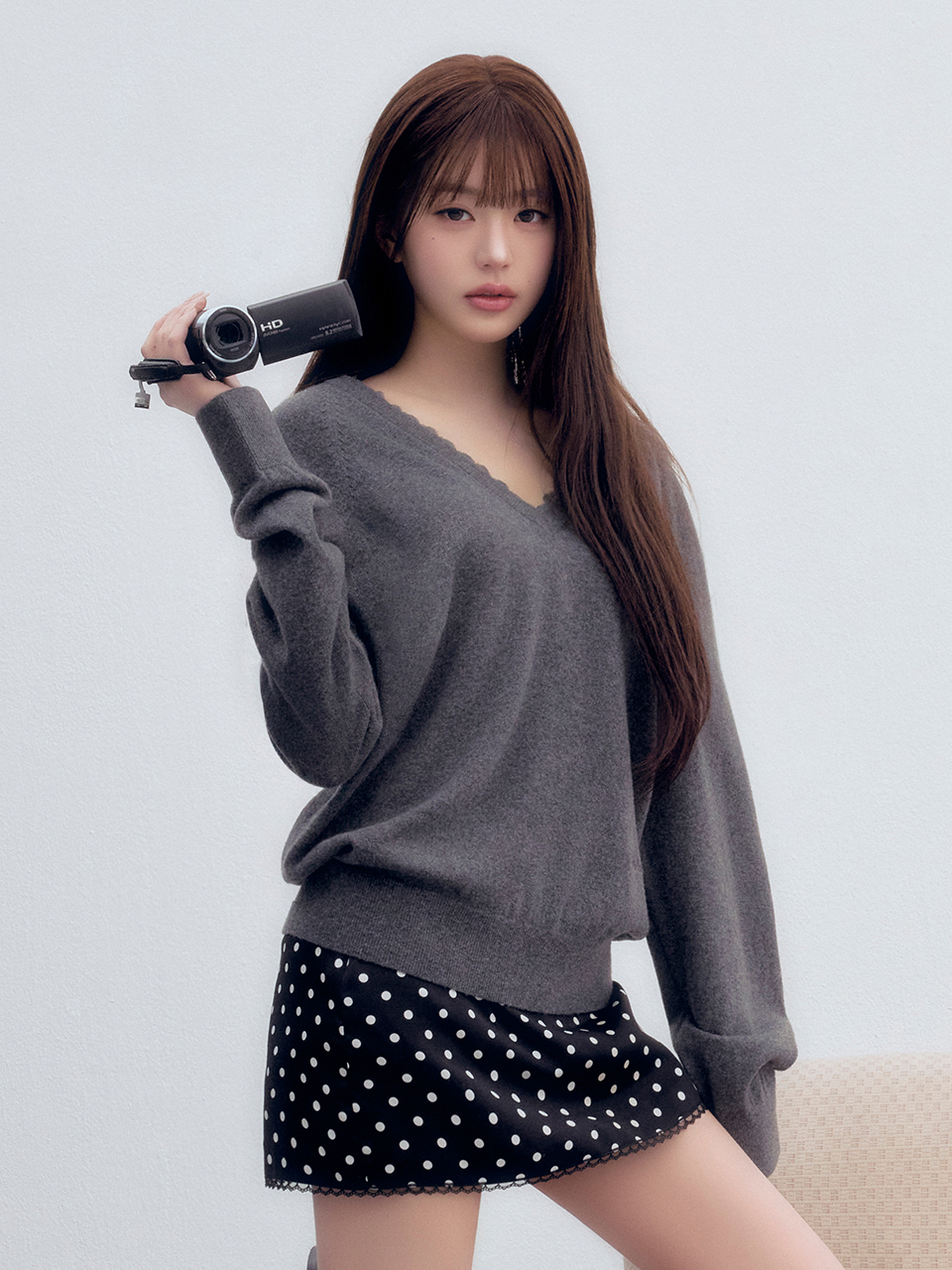 LACE V NECK KNIT CHARCOAL