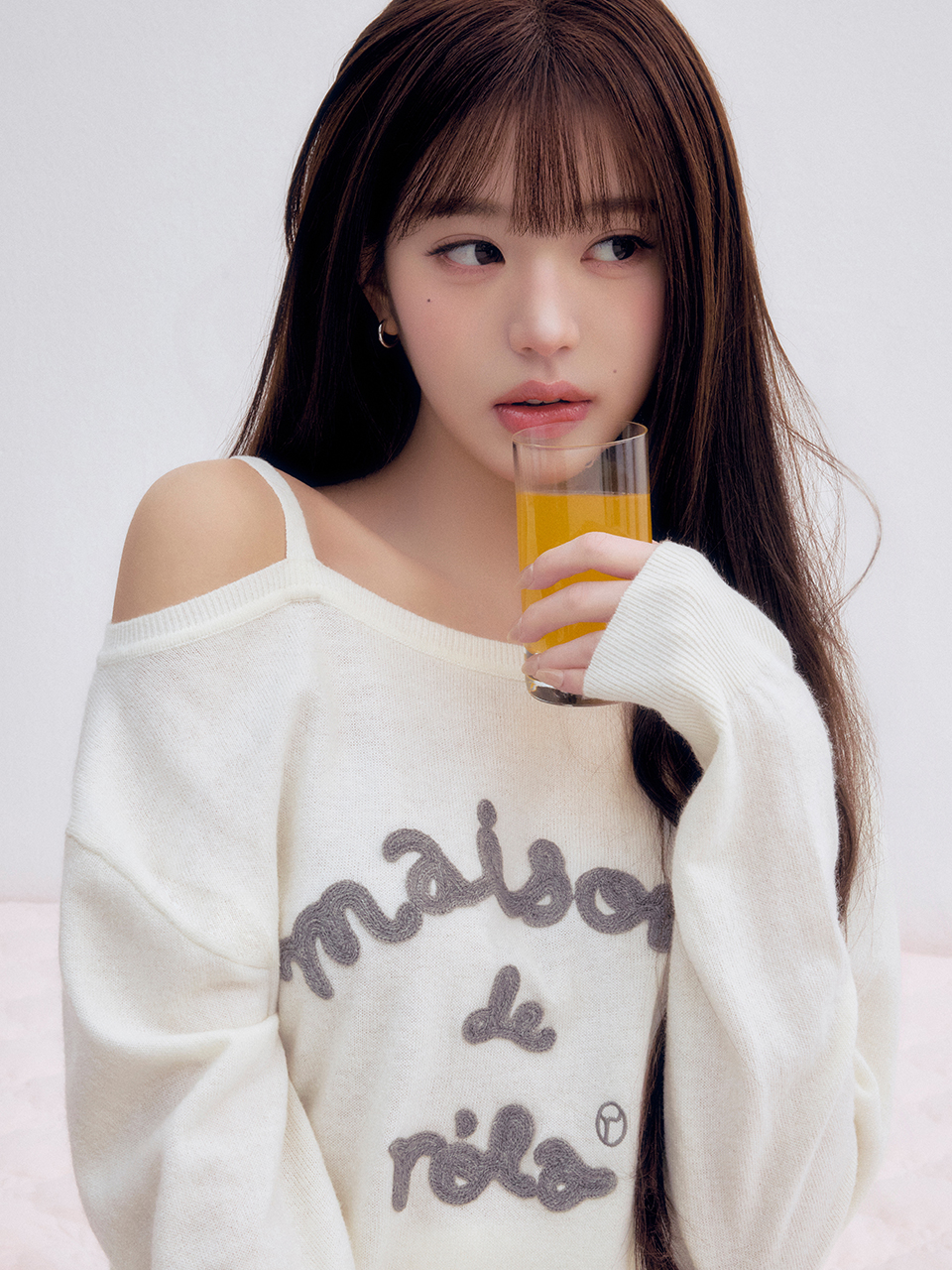 MAISON DE ROLA EMBROIDERY OFF SHOULDER KNIT WHITE