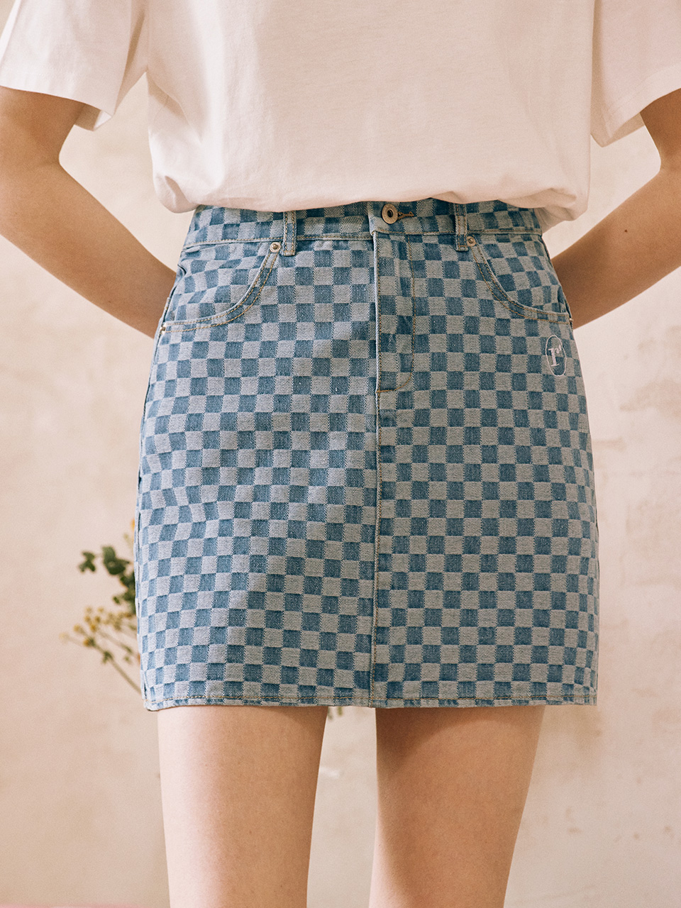 CHECKER BOARD DENIM SKIRTS LIGHT BLUE