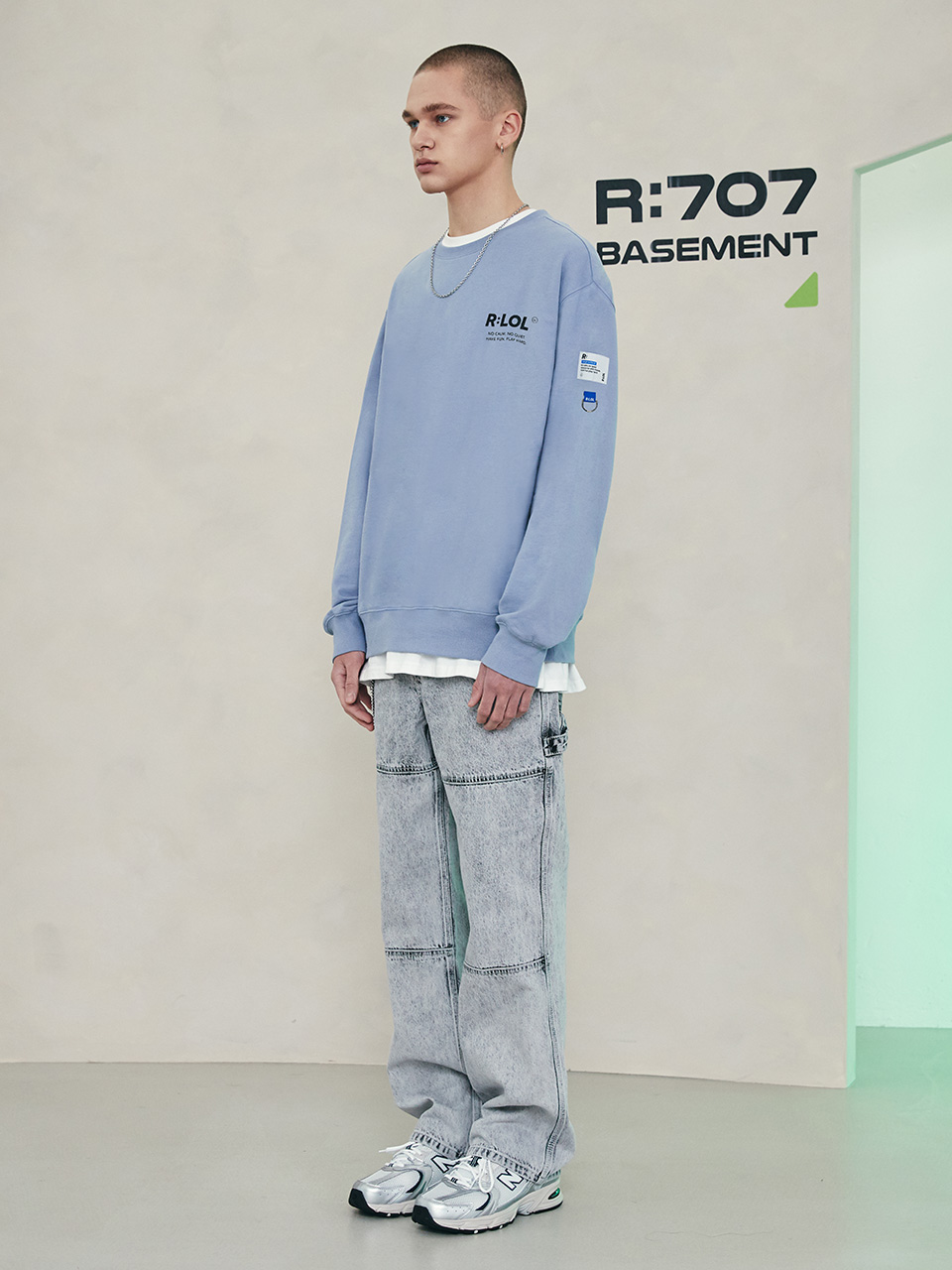 (TS-21124) R:LOL LOGO SWEATSHIRT LIGHT BLUE