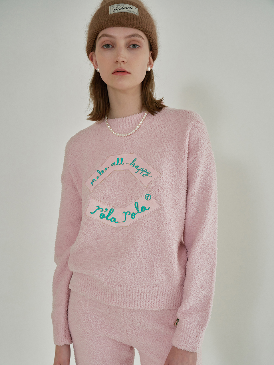 [ROLAROLA X SAKI] MAKE ALL HAPPY SWEATSHIRT PINK