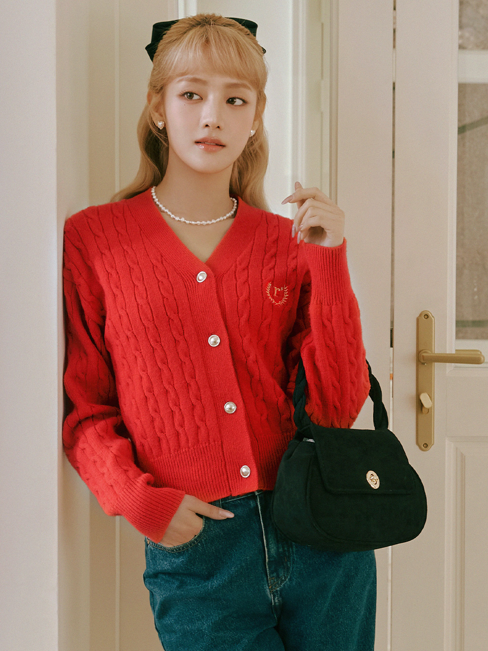 V NECK CABLE CARDIGAN RED