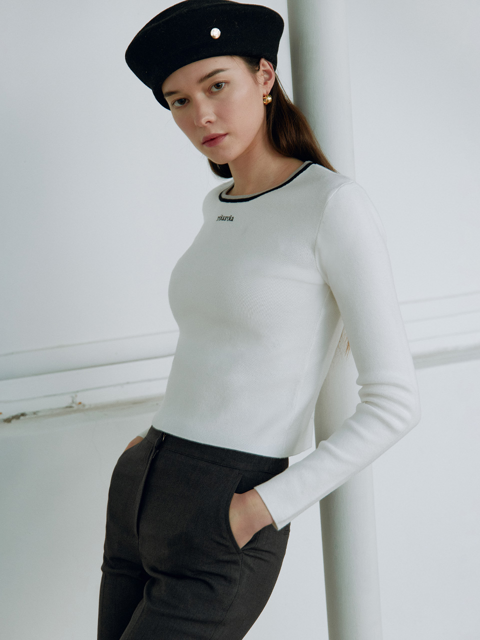 TWO-TONE LINE KNIT WHITE