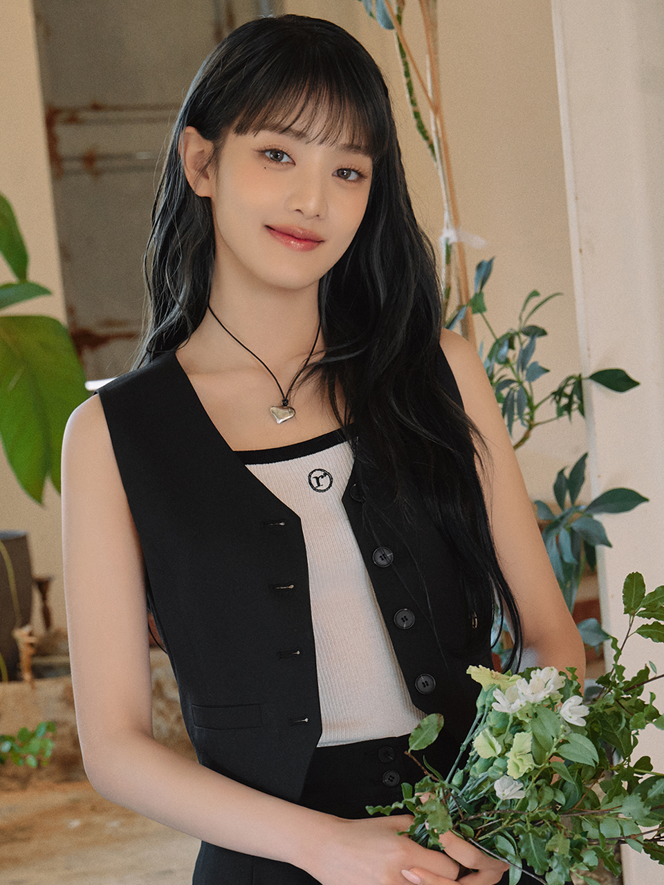 ROLA SLEEVELESS VEST BLACK