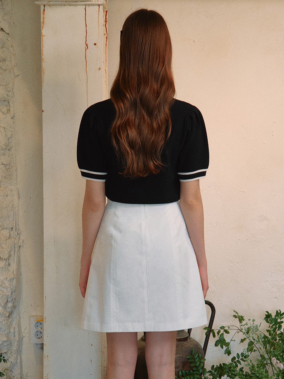 A LINE MIDI SKIRT WHITE