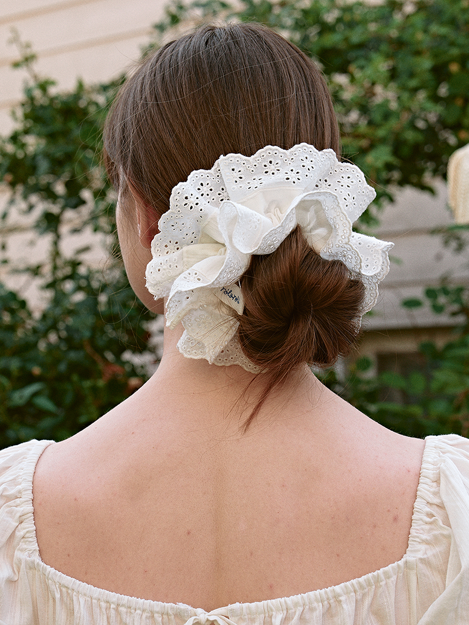ROLAROLA X VB LACE SCRUNCH WHITE
