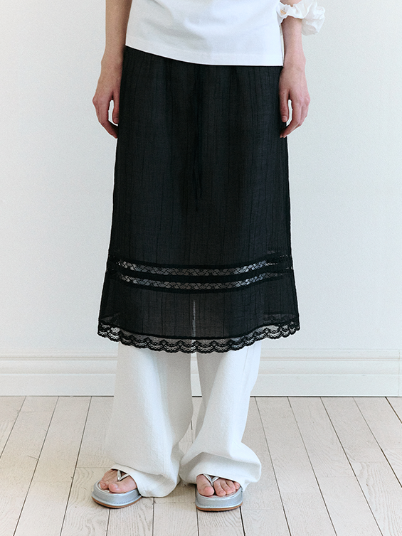 LACE LAYERED LONG SKIRT BLACK