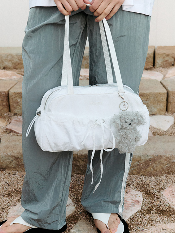 STRING RIBBON DUFFLE BAG WHITE